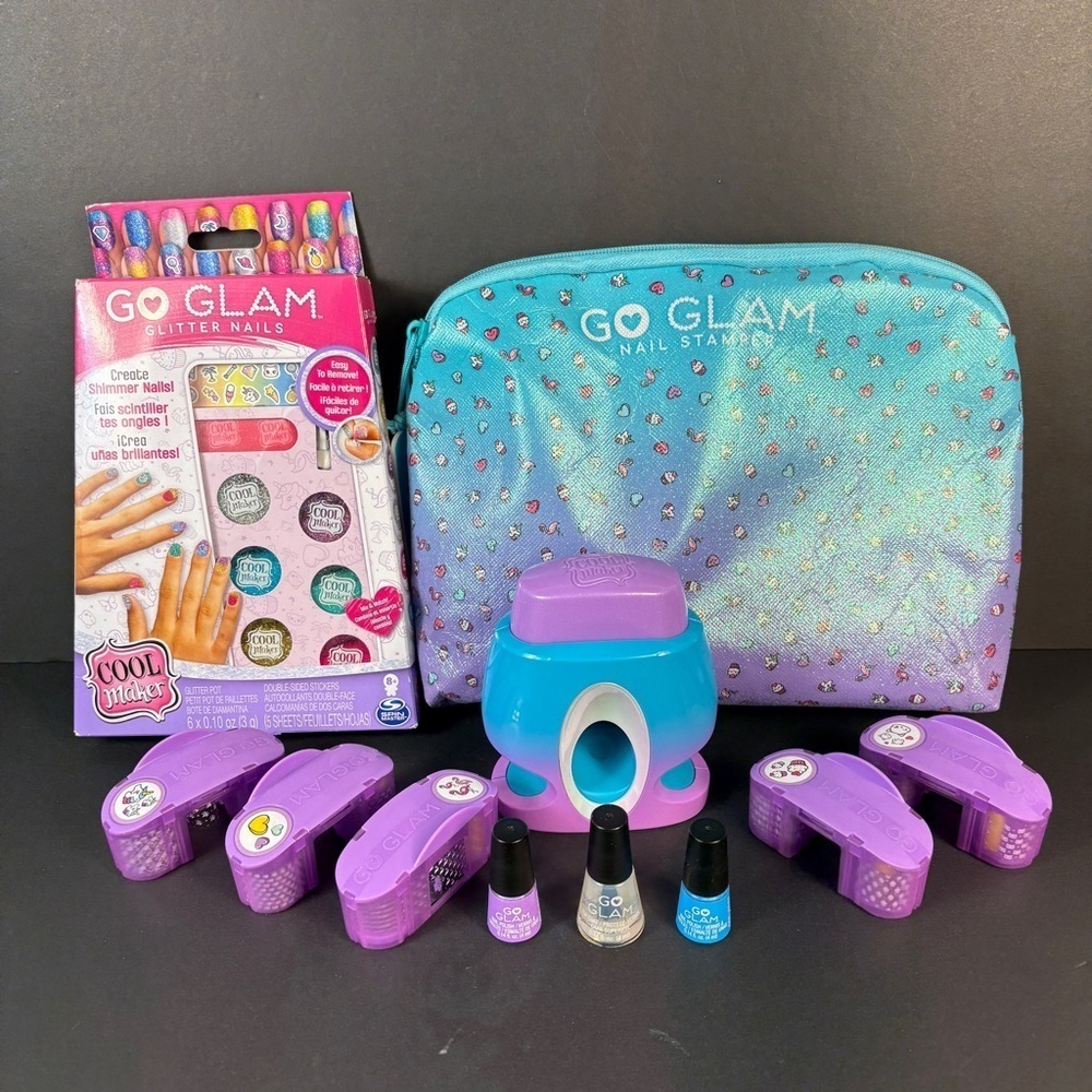 Go Glam Glitter Nails Press-On Kit with Purple/Blue Shades with Travel Bag